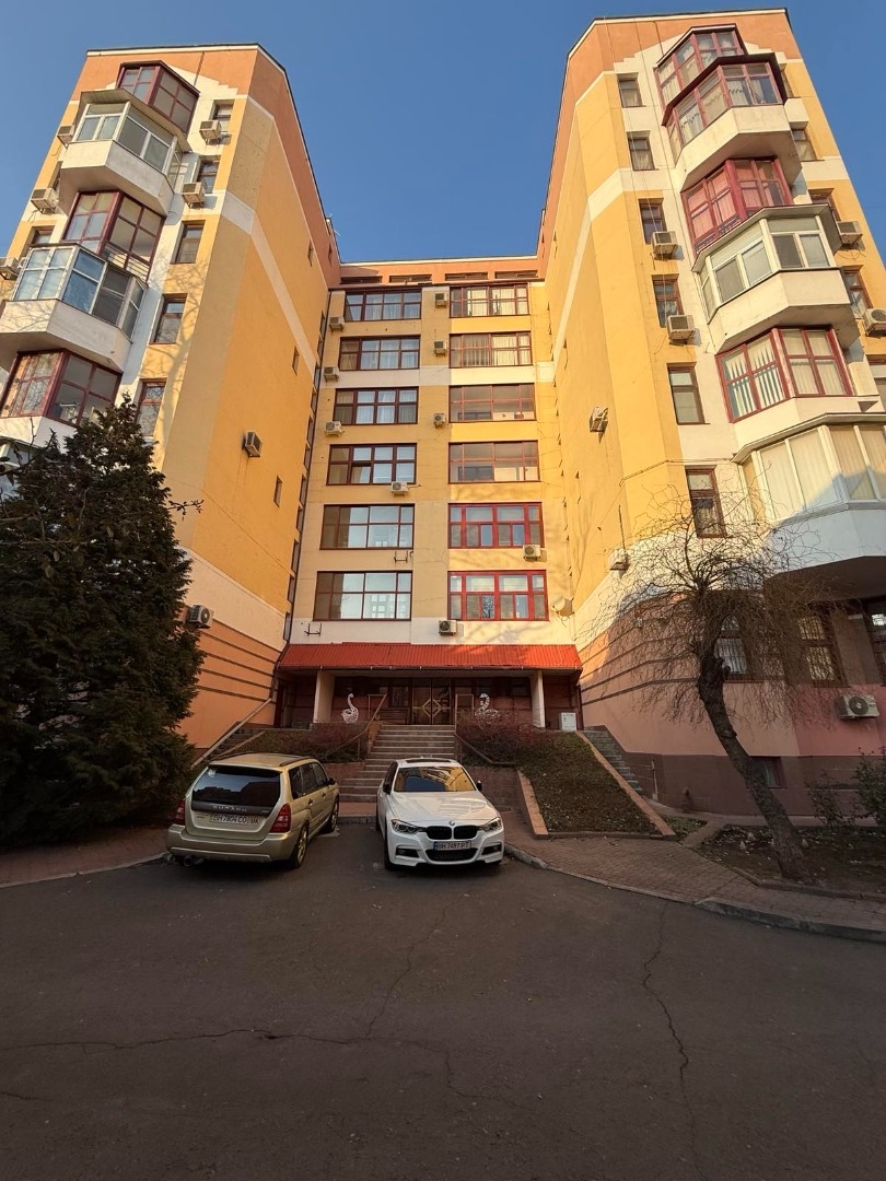 продажа трехкомнатной квартиры номер A-173524 в Приморском районе, фото номер 13